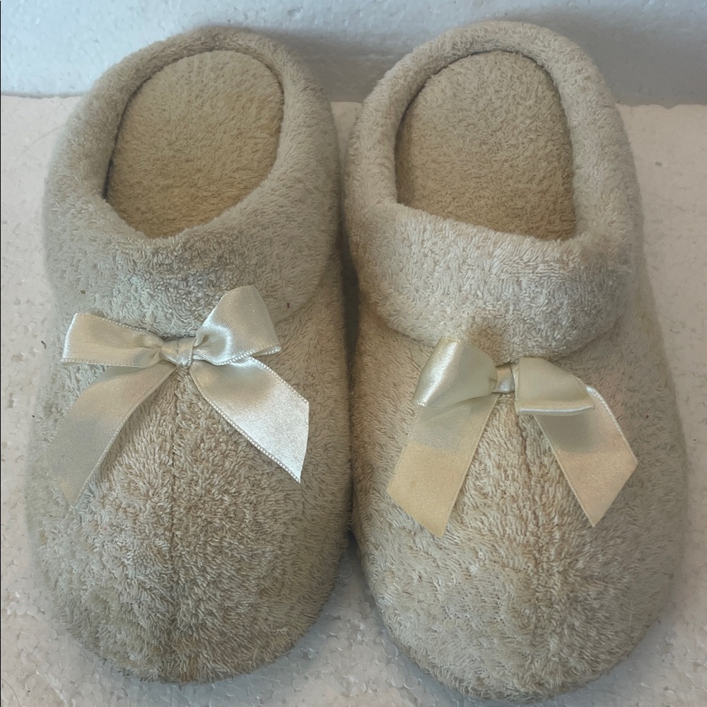 Soley Ours plush Slippers slip on Satin Bows cream women’s size M 6.5 7 7.5